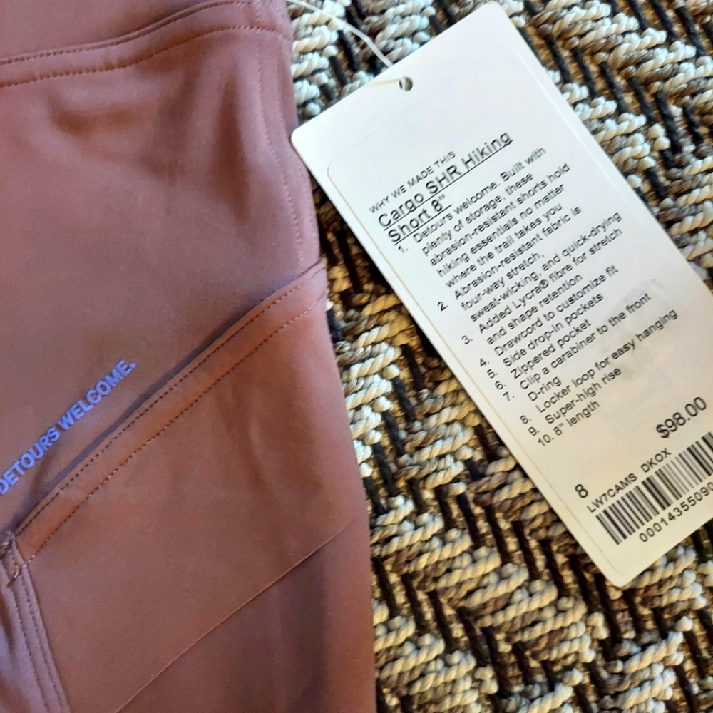 Women's Lululemon Cargo SHR Hiking Short 8" Size 8 Color: Dark oxide